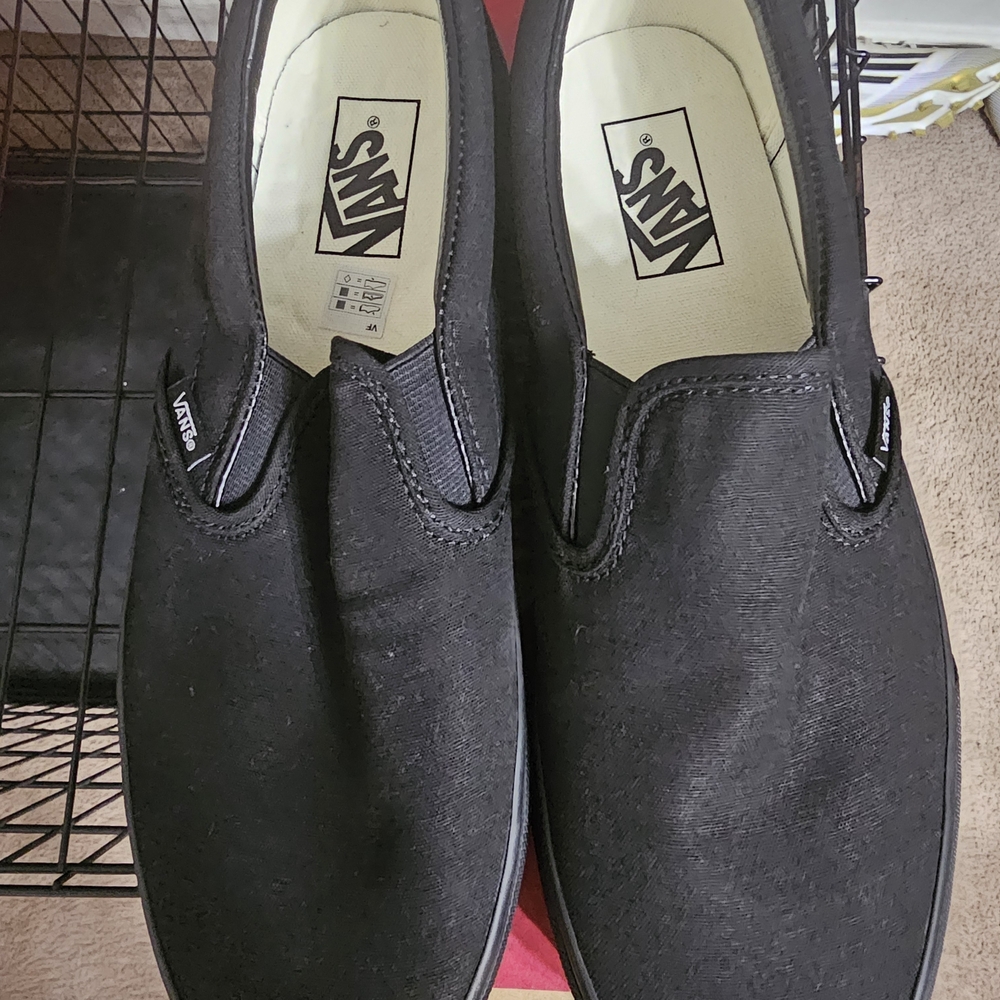 Vans Black Slip-On with Red Logo - Picture 3 of 3